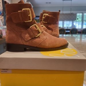 Boden Ankle Boots; Tan Suede w Goldtone Buckle Accent; size 8.5